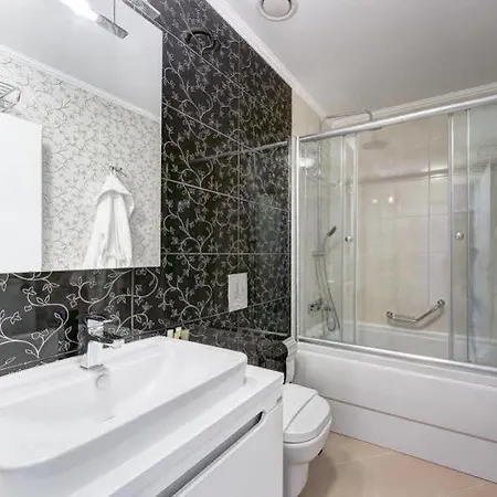Boutique Diama 4*