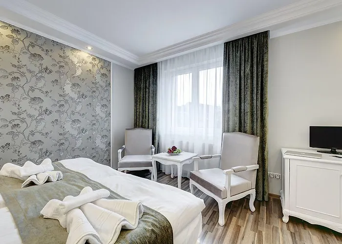 Boutique Diama 4* Mratín