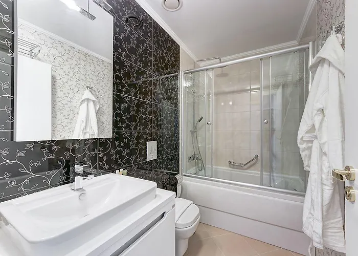 Boutique Diama 4* Mratín